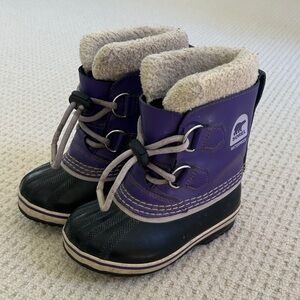Kid’s Sorel winter boots, purple, size 9